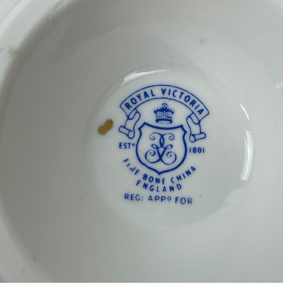 Royal Victoria Fine Bone China England Sherbet Dessert Footed Cup - Picture 8 of 11